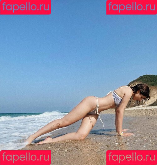 Buse Yılmaz Onlyfans Photo Gallery 