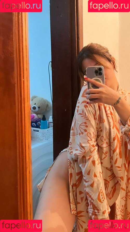 Buse Yılmaz Onlyfans Photo Gallery 