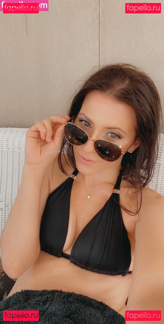 Elle Baker Onlyfans Photo Gallery 