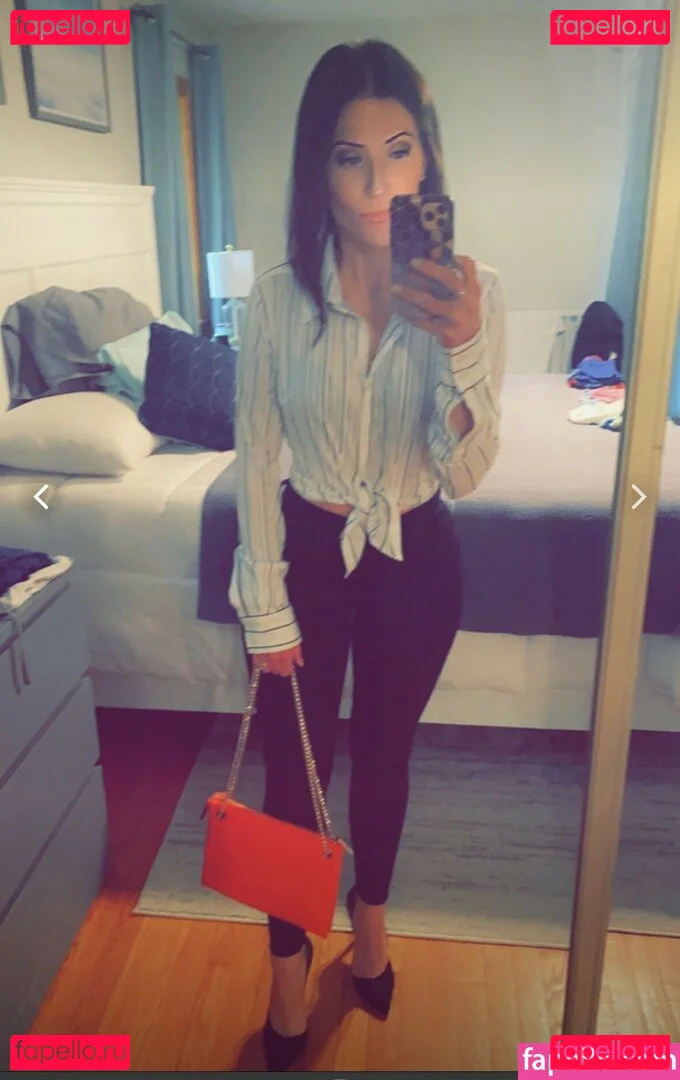 Elle Baker Onlyfans Photo Gallery 