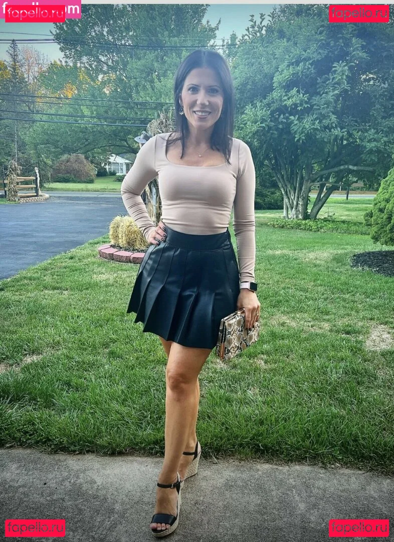 Elle Baker Onlyfans Photo Gallery 