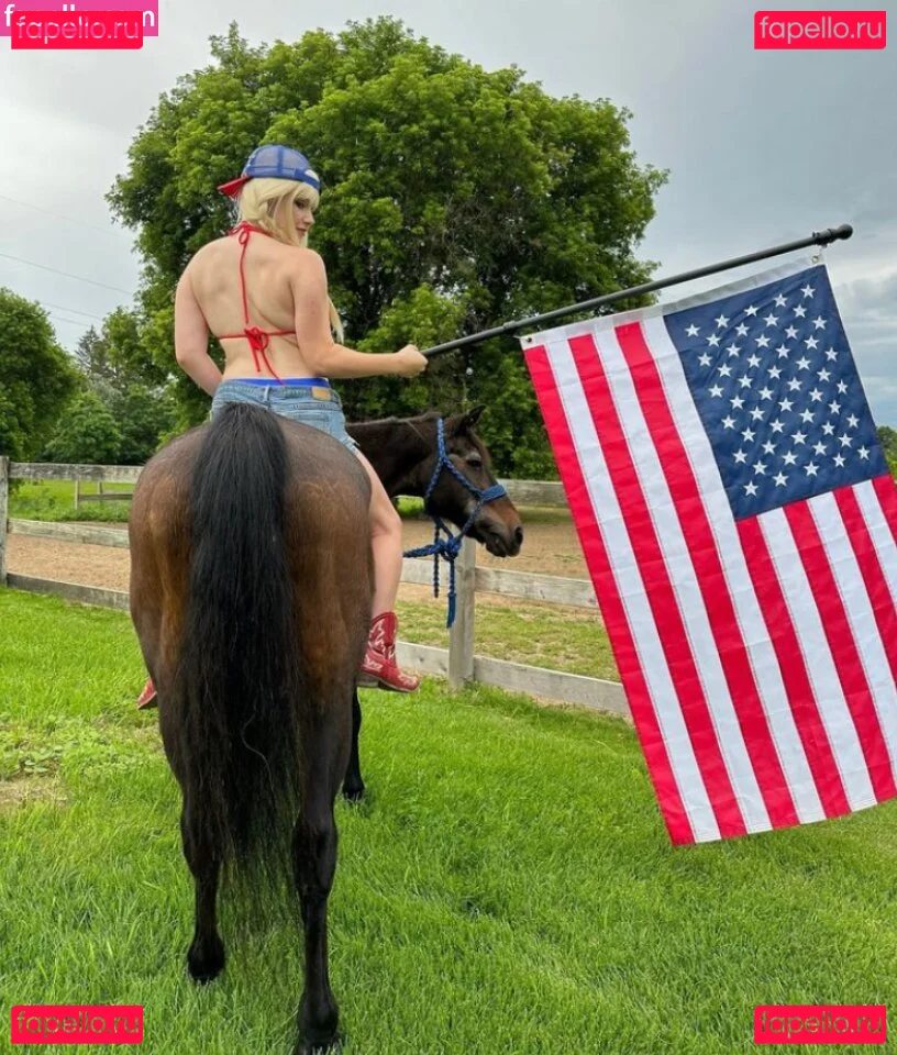 Lunximi Onlyfans Photo Gallery 