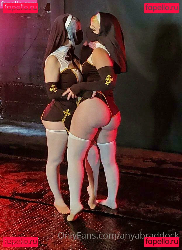 anyabraddock Onlyfans Photo Gallery 