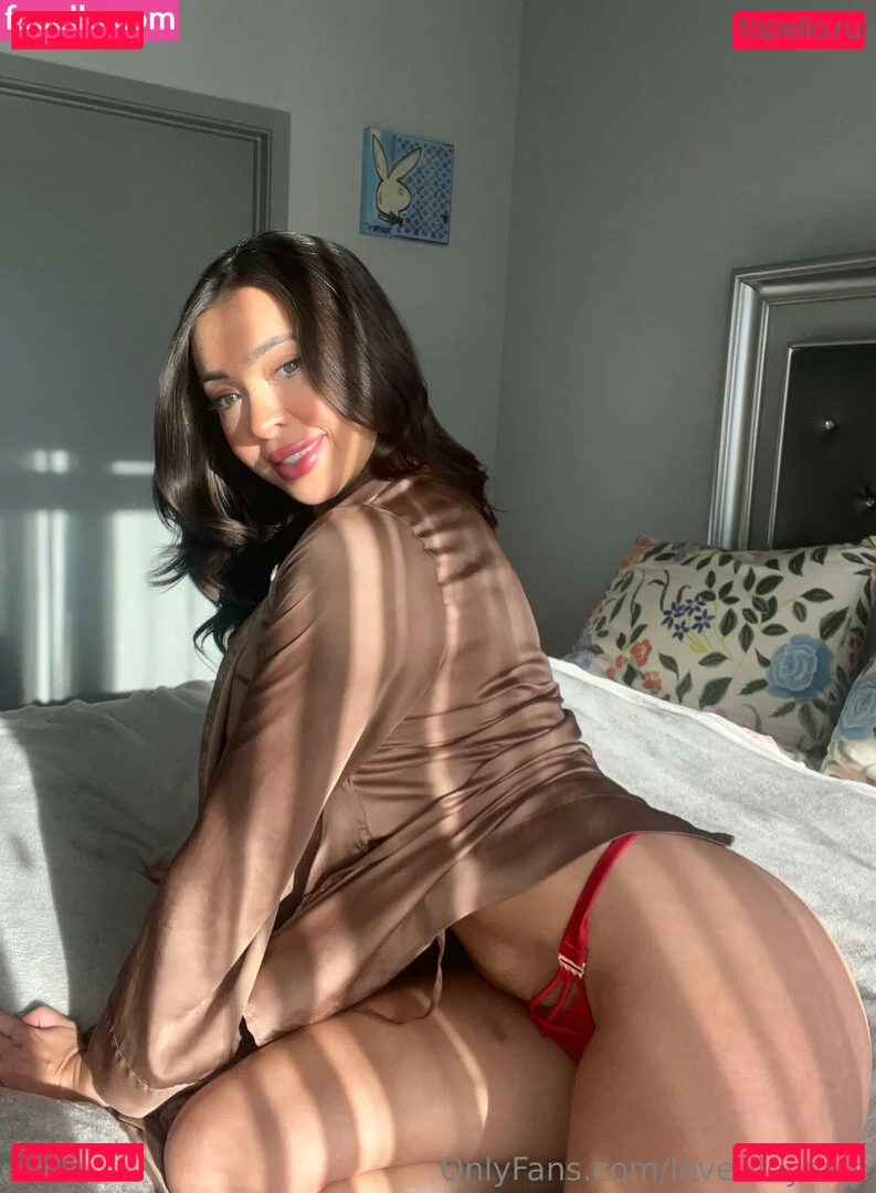 loverileyrose Onlyfans Photo Gallery 