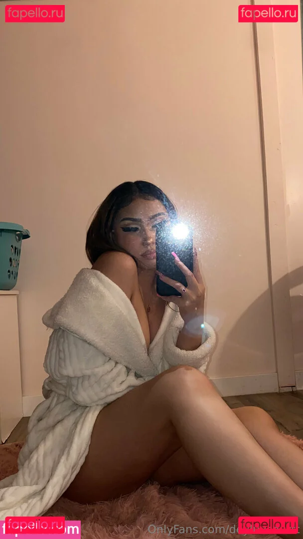 deyluvcourtt Onlyfans Photo Gallery 