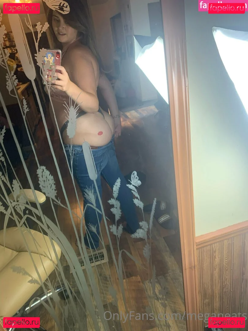 meganeats Onlyfans Photo Gallery 