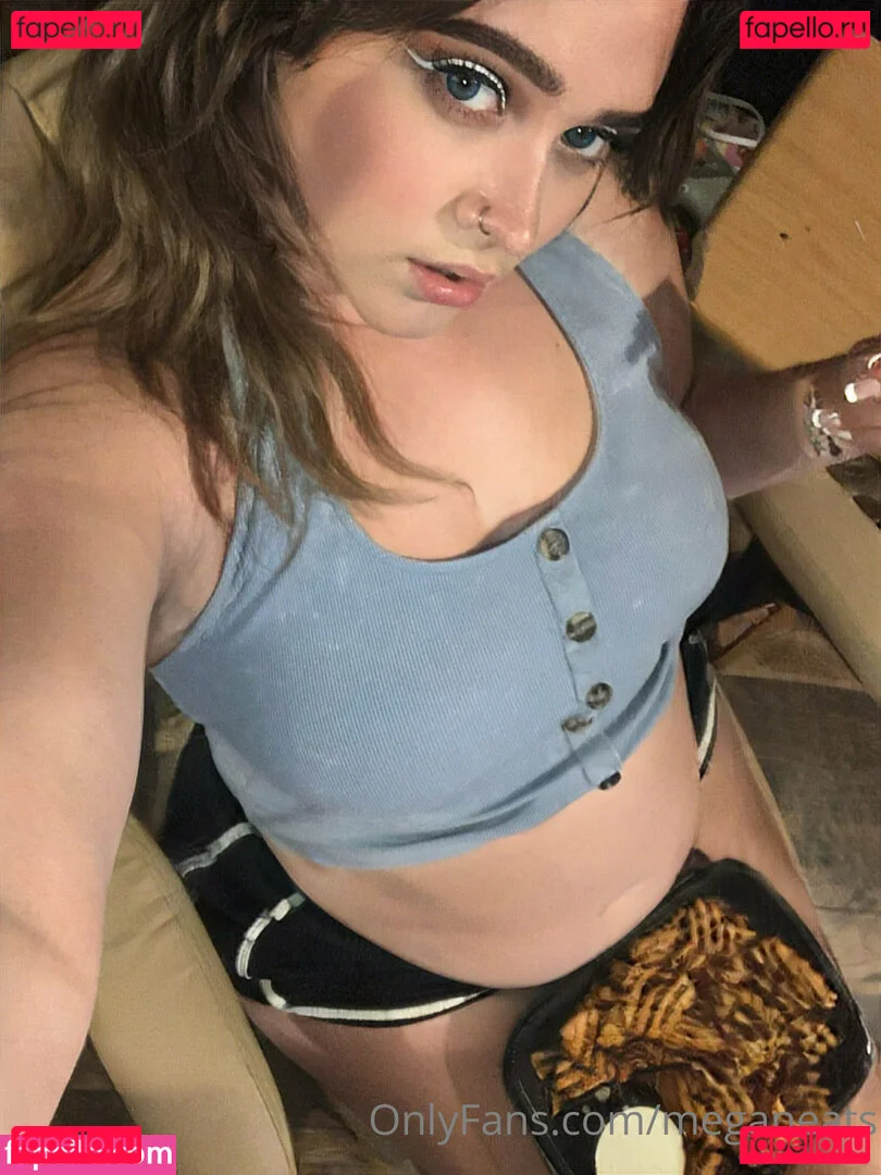 meganeats Onlyfans Photo Gallery 