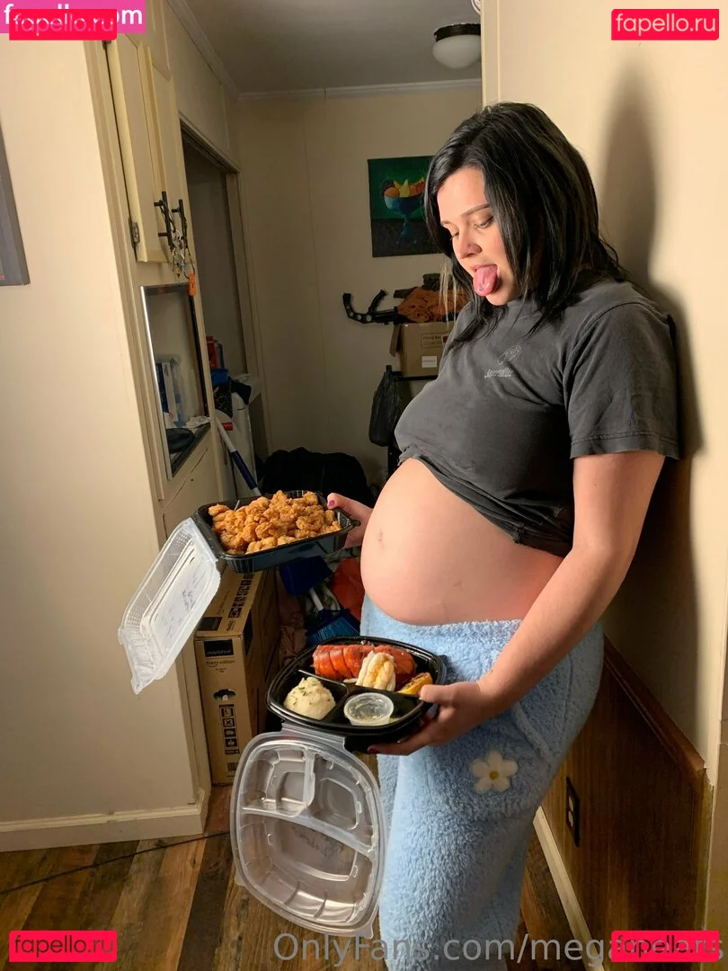 meganeats Onlyfans Photo Gallery 