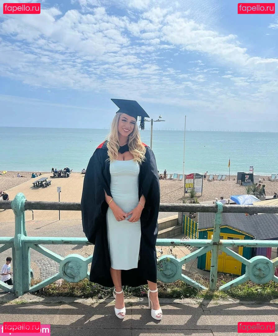 Grace Baker Onlyfans Photo Gallery 