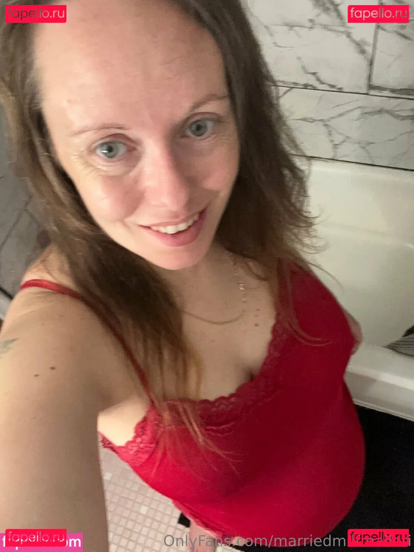 marriedmilfmallori Onlyfans Photo Gallery 