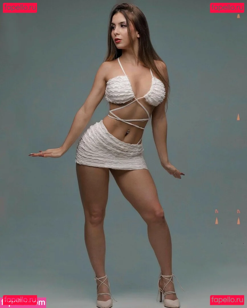 Dienifer Lima Onlyfans Photo Gallery 