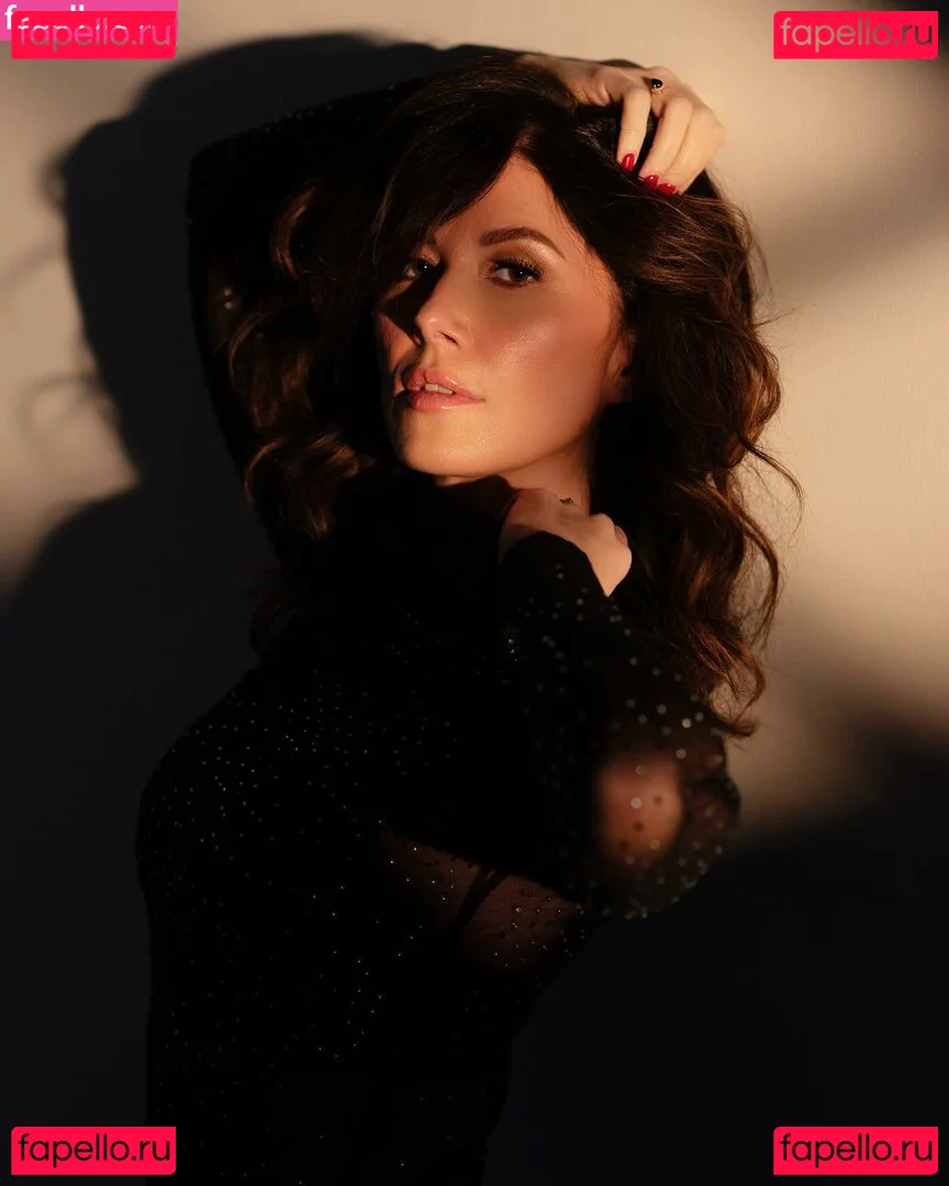 Jewel Staite Onlyfans Photo Gallery 