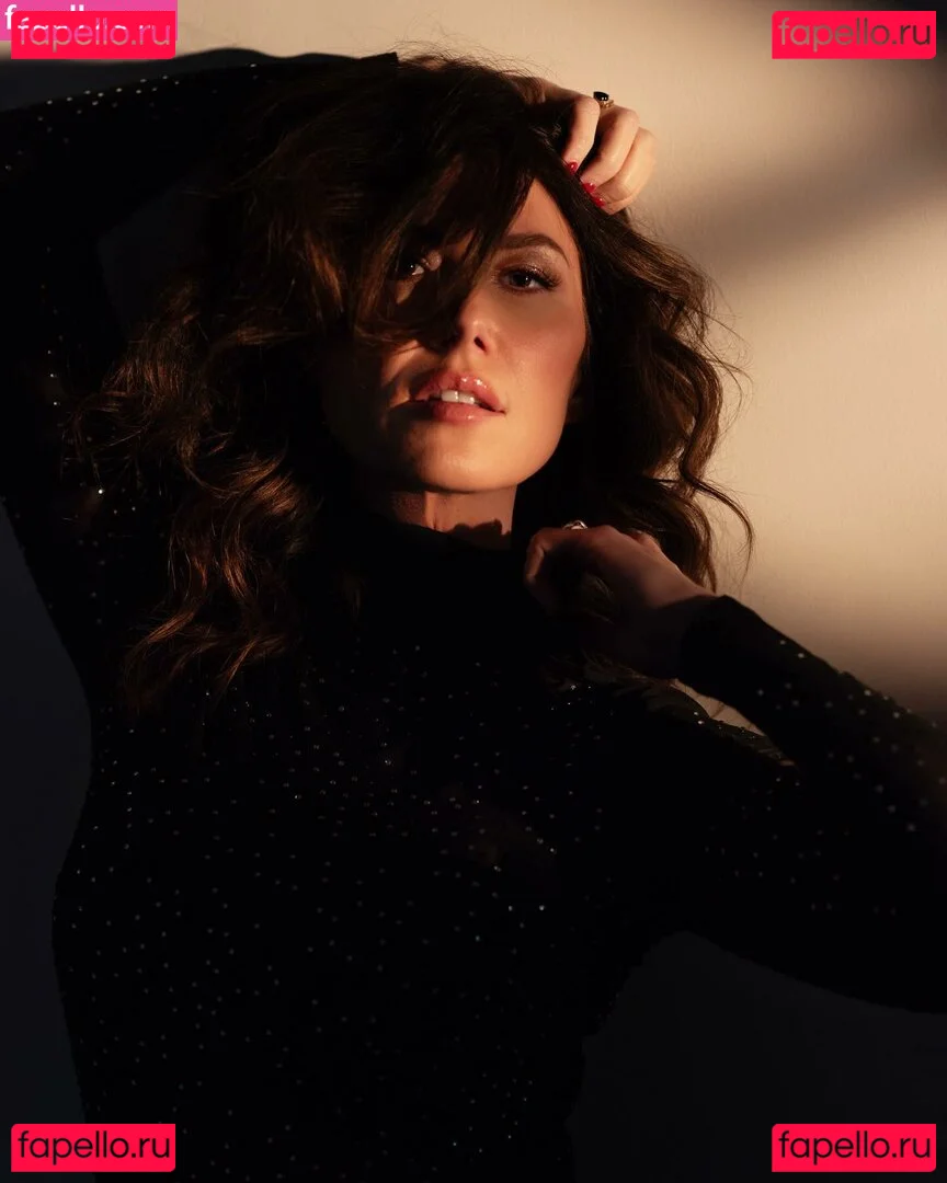 Jewel Staite Onlyfans Photo Gallery 