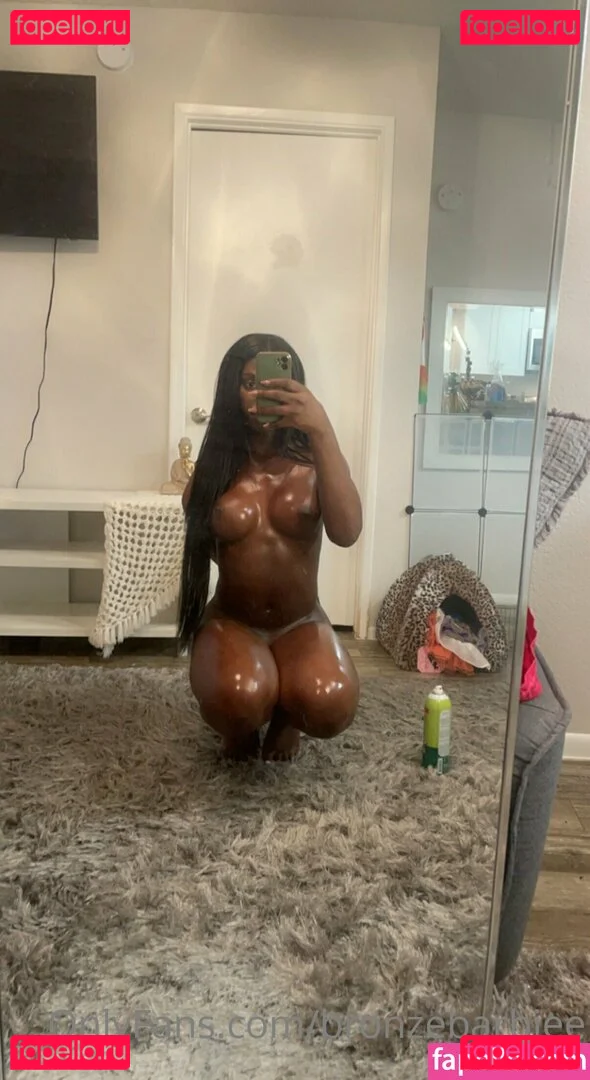 bronzebarbie2 Onlyfans Photo Gallery 