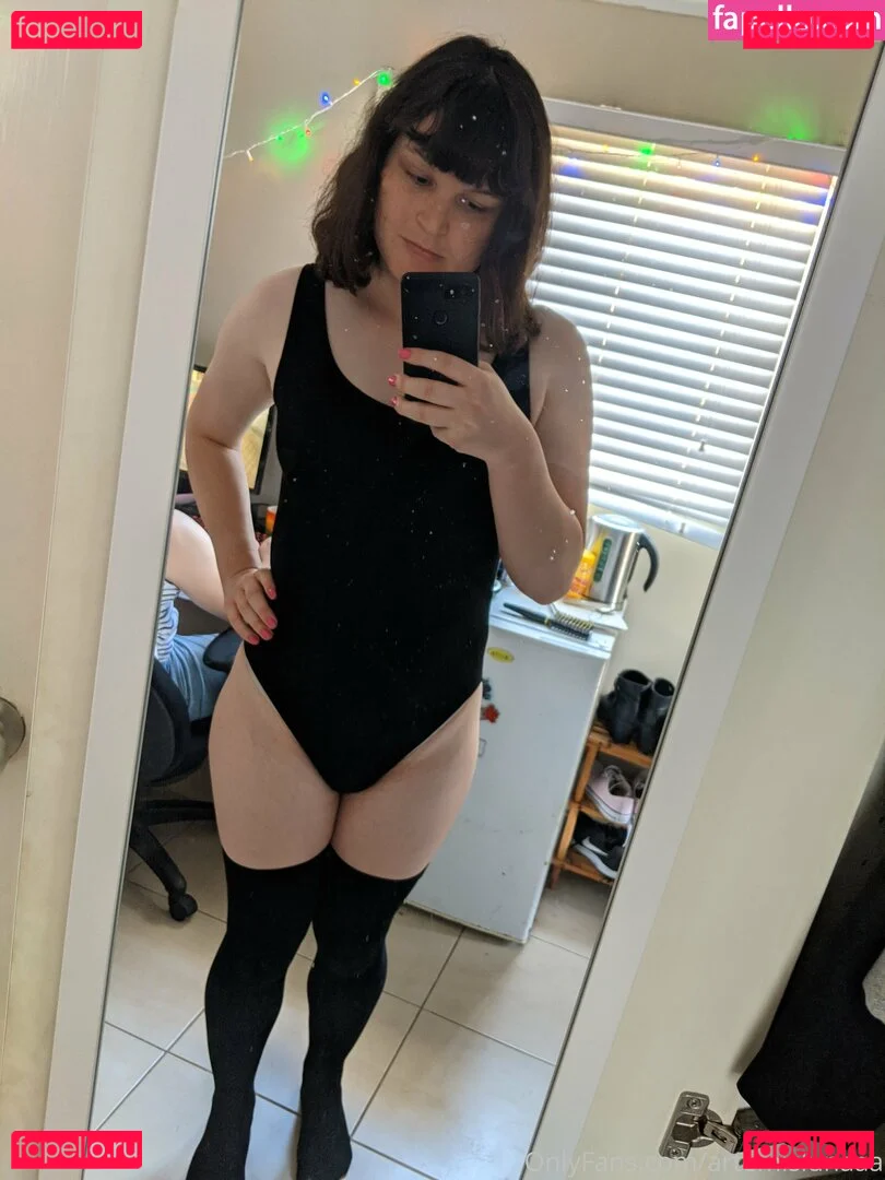 artemislunaaa Onlyfans Photo Gallery 