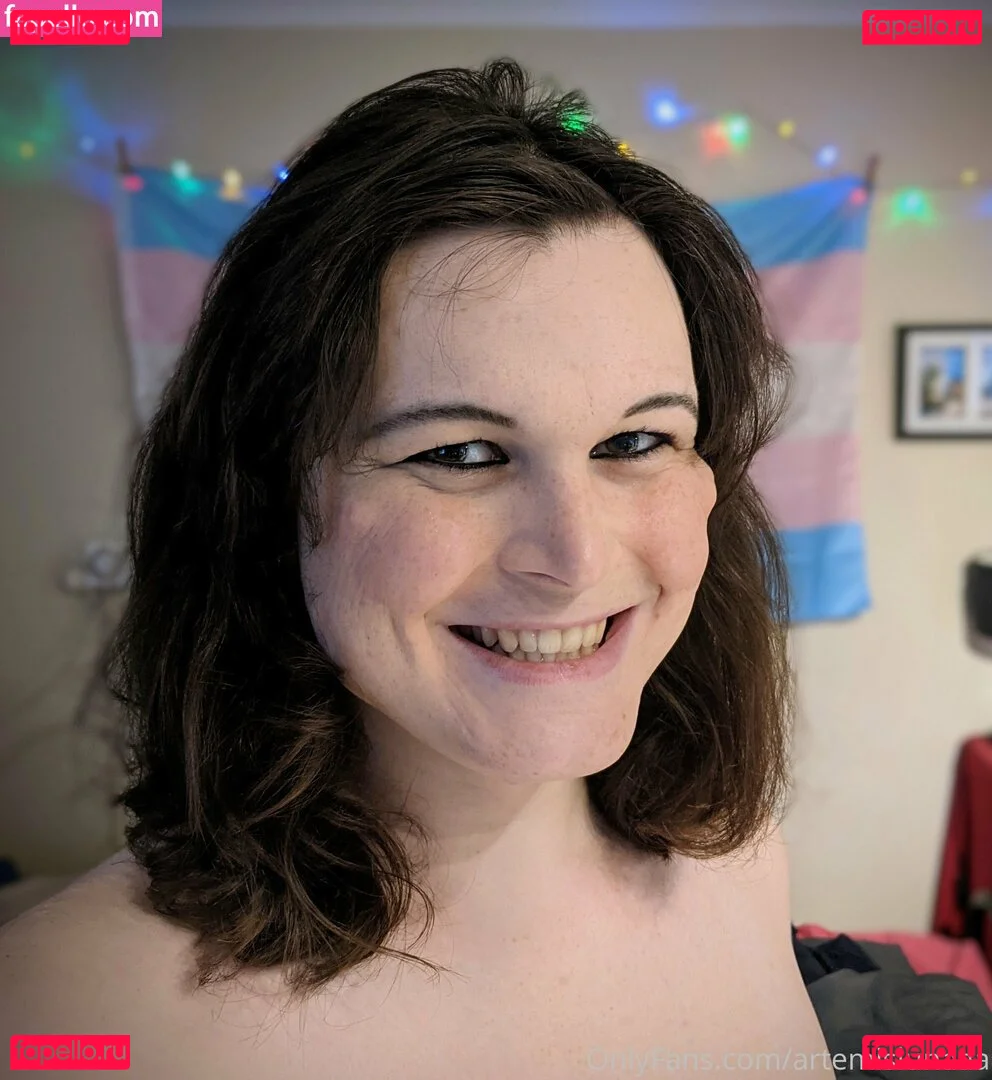 artemislunaaa Onlyfans Photo Gallery 