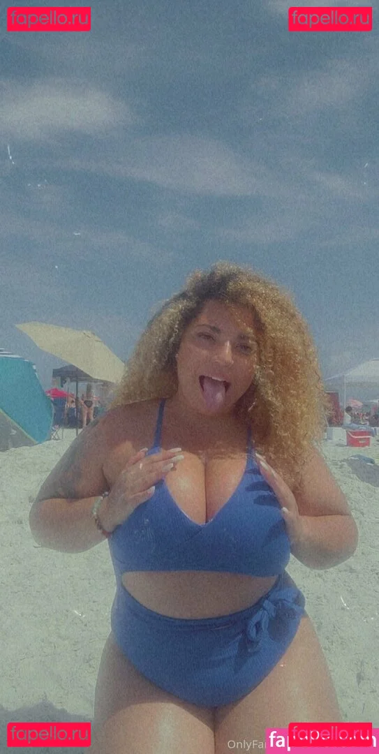 hot.lips Onlyfans Photo Gallery 