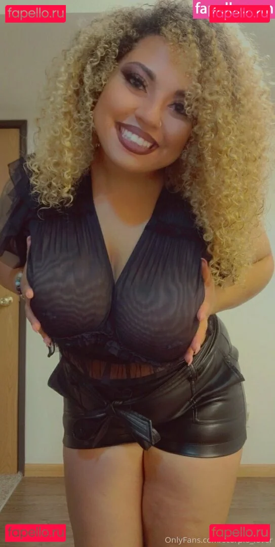 hot.lips Onlyfans Photo Gallery 