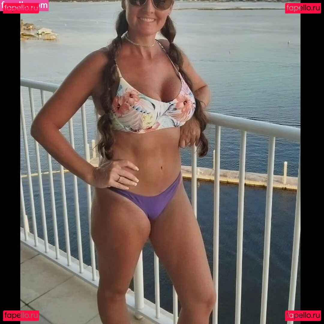 fitlakemomma Onlyfans Photo Gallery 