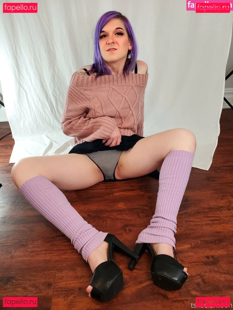 tskaelamoon Onlyfans Photo Gallery 