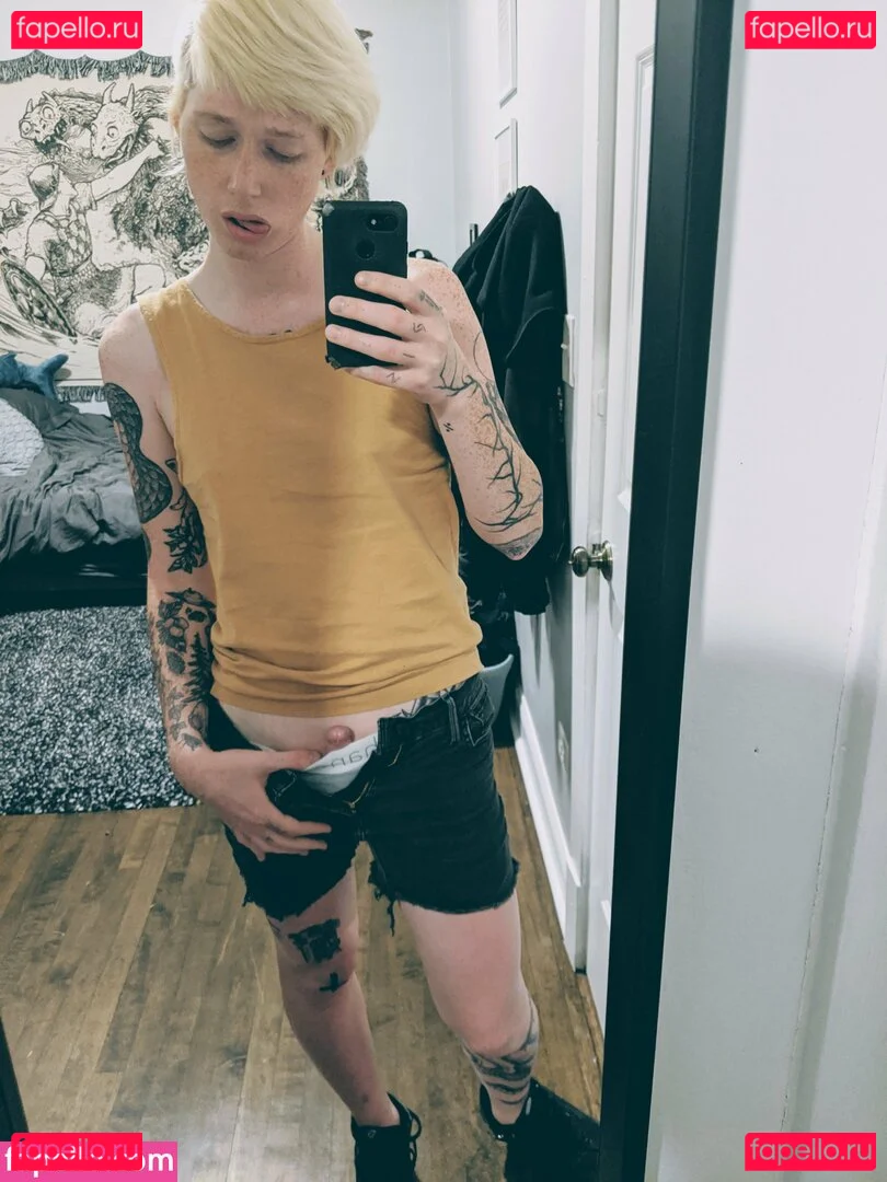 Moe Rose Onlyfans Photo Gallery 