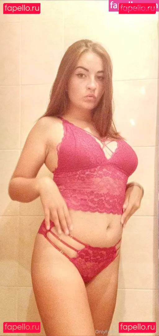 anyabrunette Onlyfans Photo Gallery 