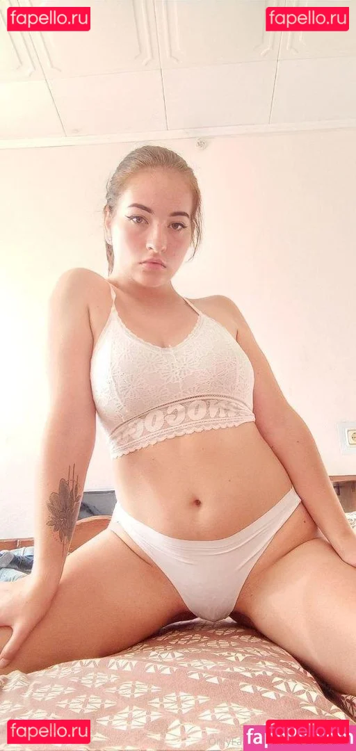 anyabrunette Onlyfans Photo Gallery 