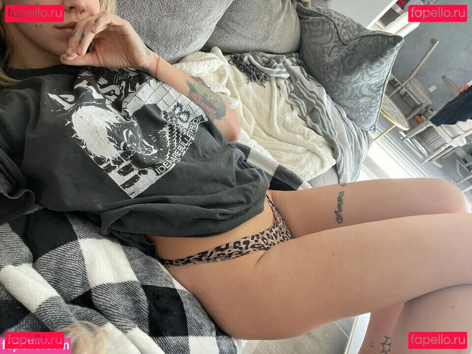 iamheaveniamhell Onlyfans Photo Gallery 