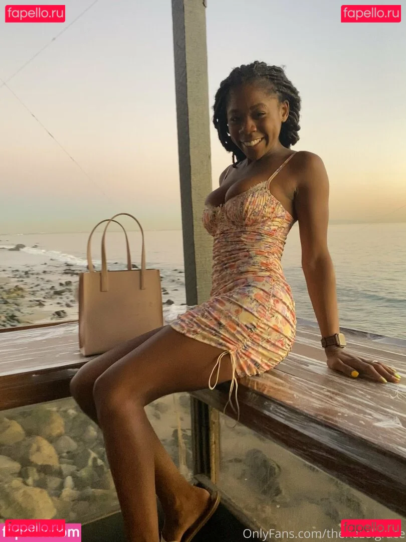 thehazelgrace Onlyfans Photo Gallery 