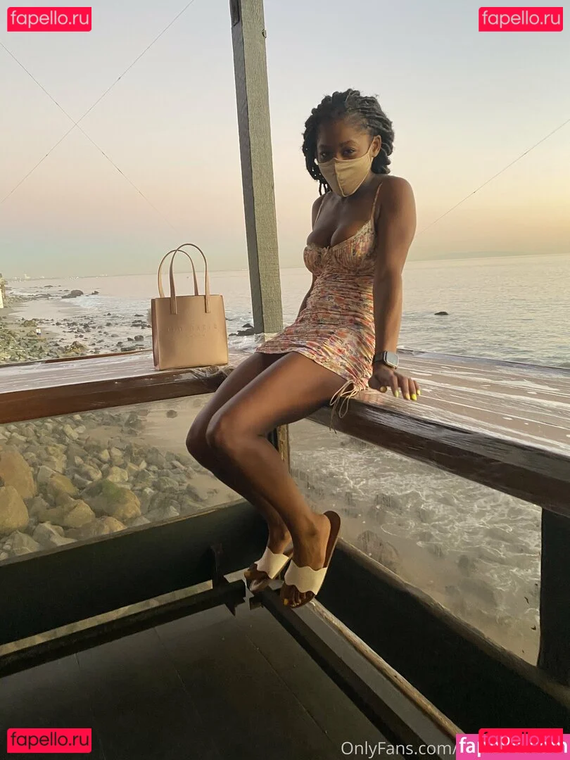 thehazelgrace Onlyfans Photo Gallery 