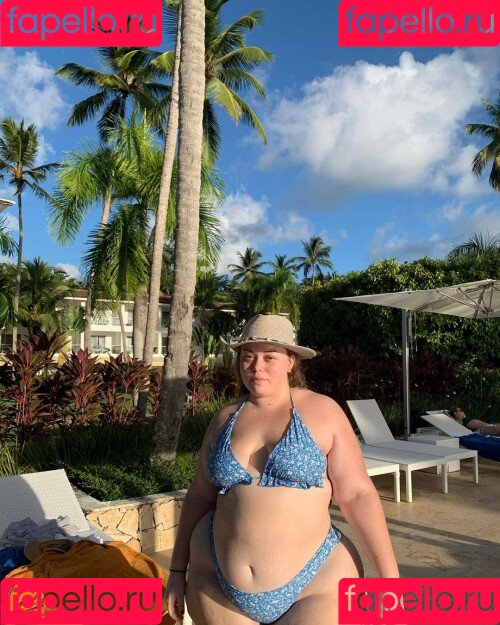 LuciaMaison Onlyfans Photo Gallery 