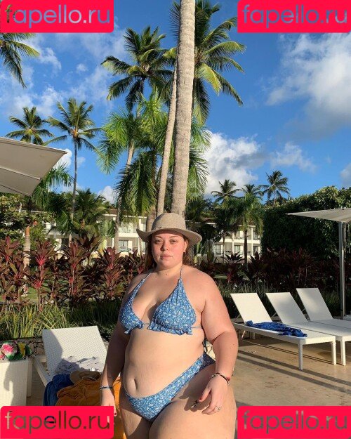 LuciaMaison Onlyfans Photo Gallery 