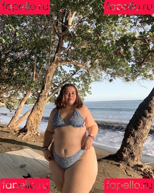 LuciaMaison Onlyfans Photo Gallery 