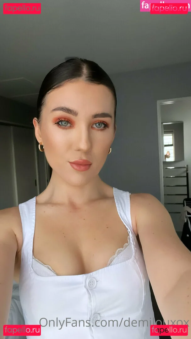 demilouxox Onlyfans Photo Gallery 