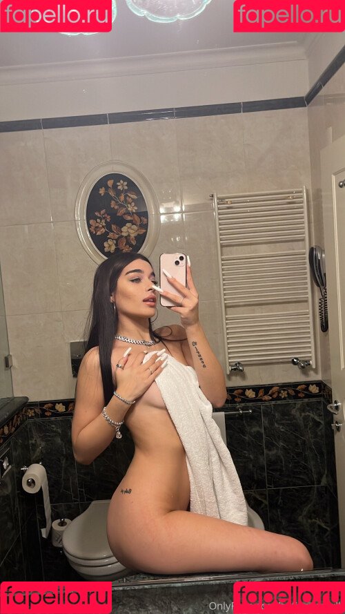 Sofia Crisafulli Onlyfans Photo Gallery 