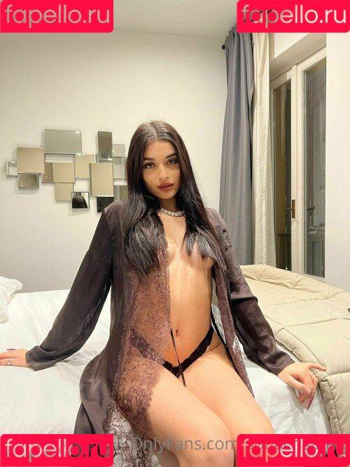 Sofia Crisafulli Onlyfans Photo Gallery 