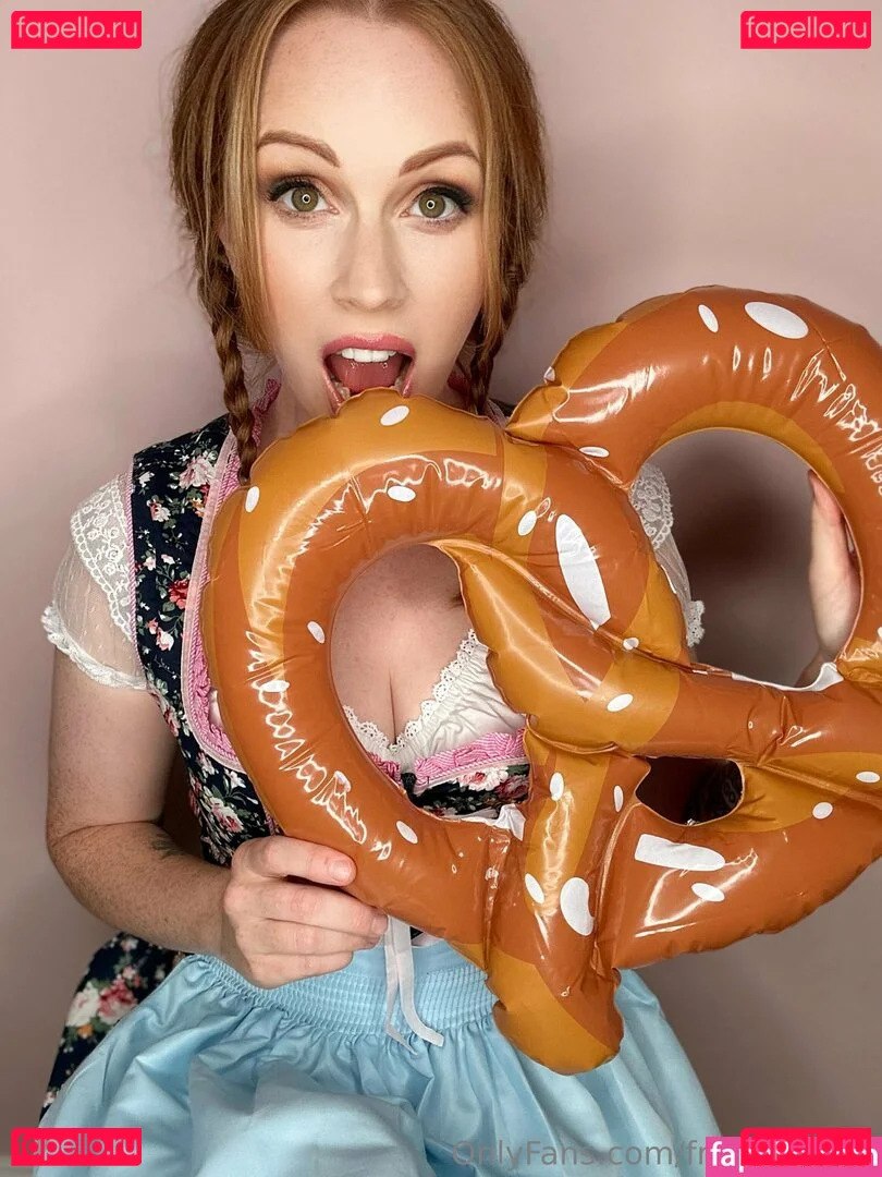 freesimwise Onlyfans Photo Gallery 