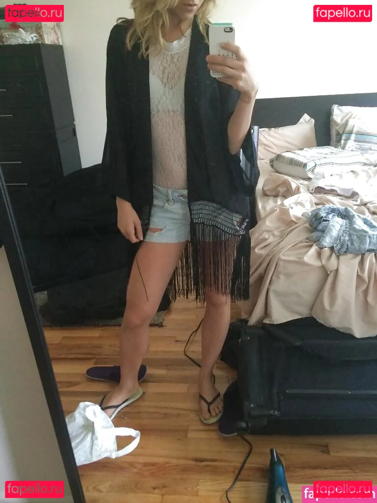 Symphony Howlett Onlyfans Photo Gallery 