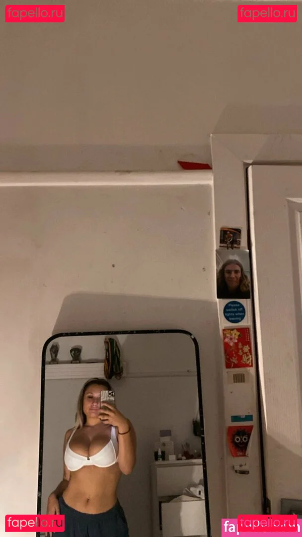 Zoe H Onlyfans Photo Gallery 