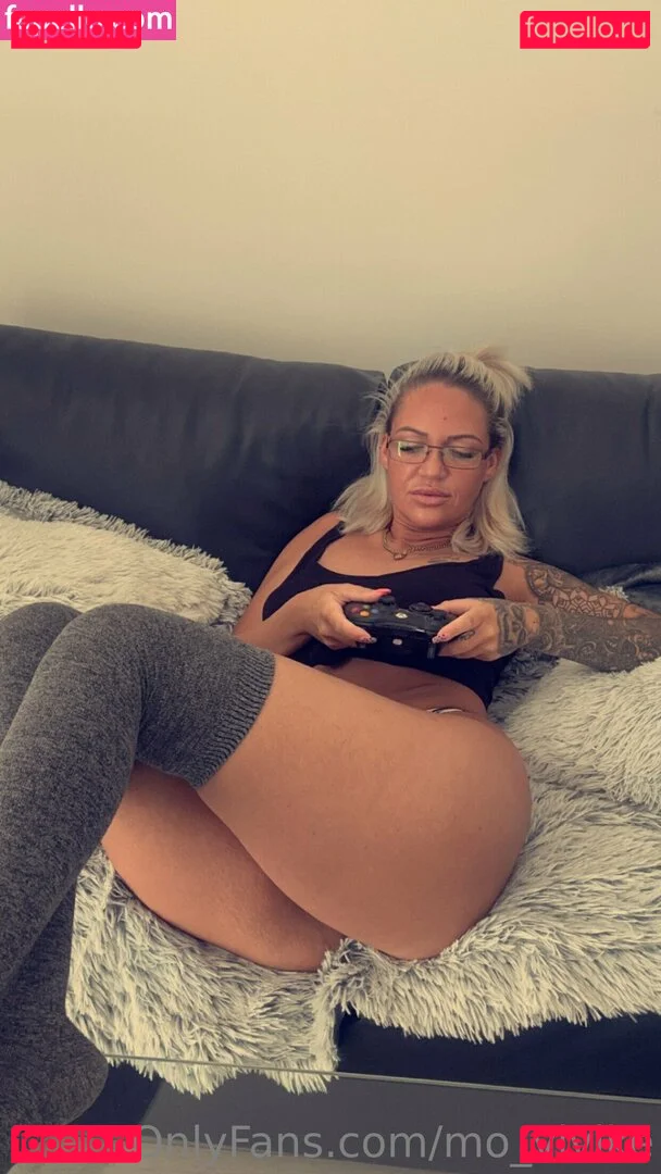 mo_vivike Onlyfans Photo Gallery 