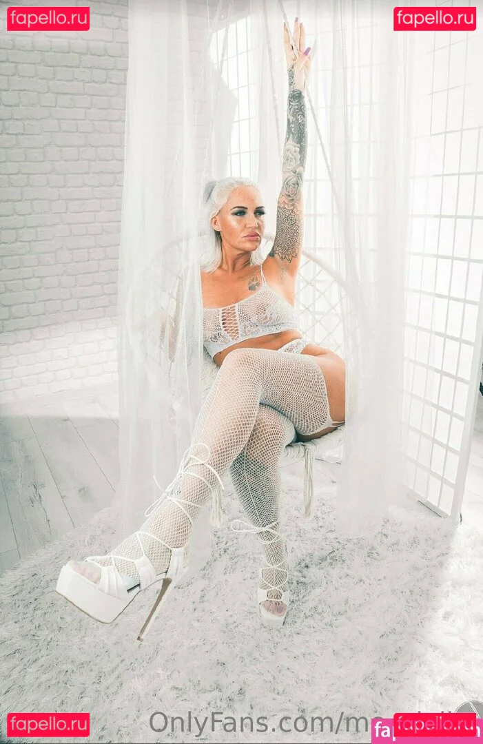 mo_vivike Onlyfans Photo Gallery 