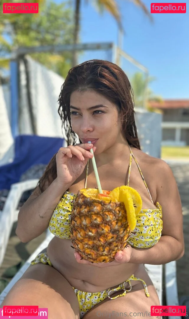 lexysmelons Onlyfans Photo Gallery 