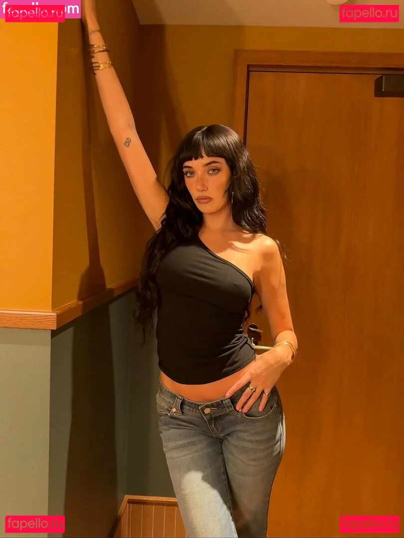 oliveoren Onlyfans Photo Gallery 