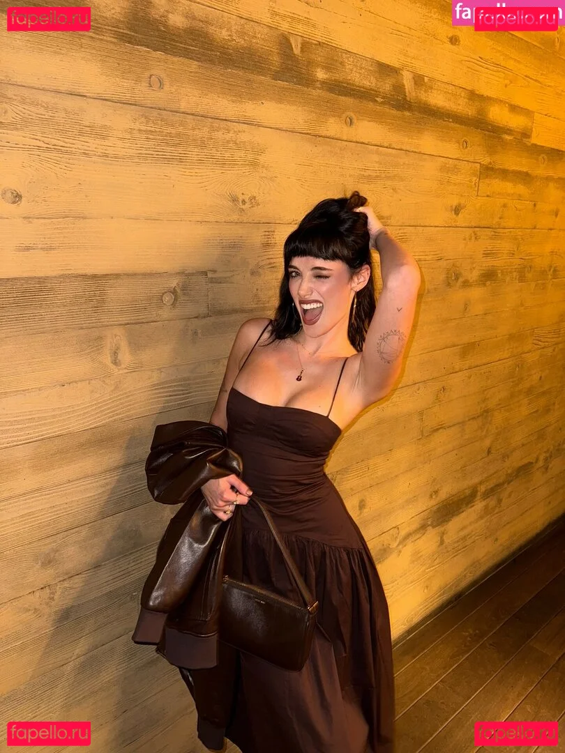 oliveoren Onlyfans Photo Gallery 