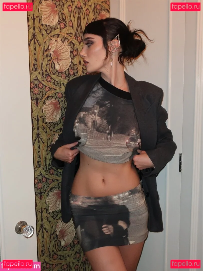 oliveoren Onlyfans Photo Gallery 