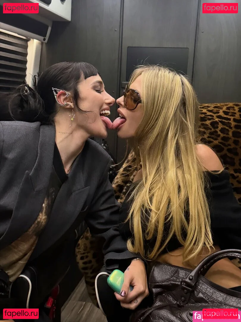 oliveoren Onlyfans Photo Gallery 