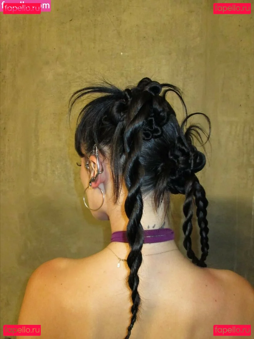 oliveoren Onlyfans Photo Gallery 