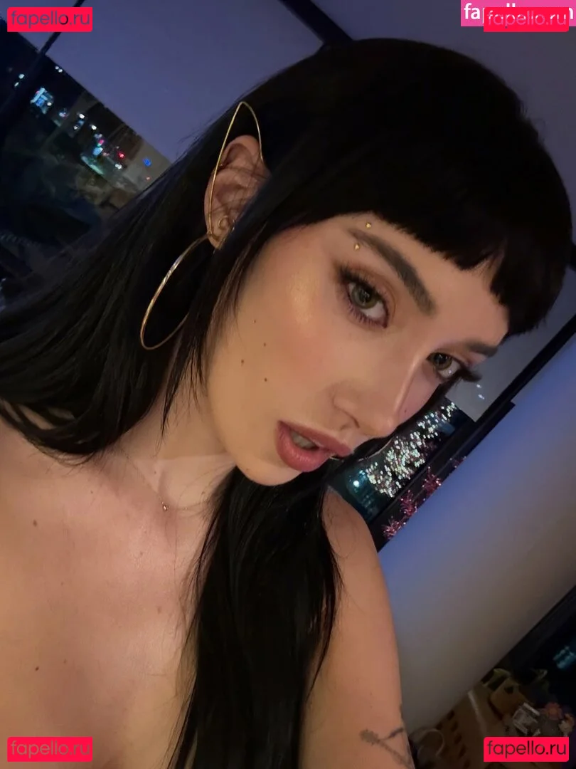 oliveoren Onlyfans Photo Gallery 