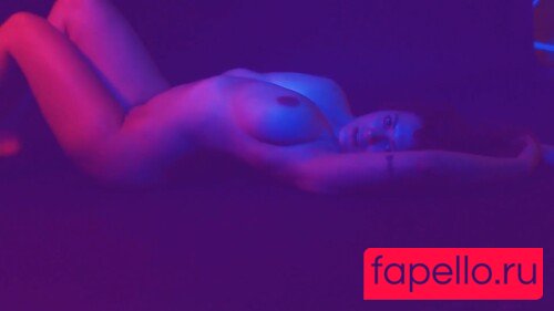 Leila Lowfire Onlyfans Photo Gallery 