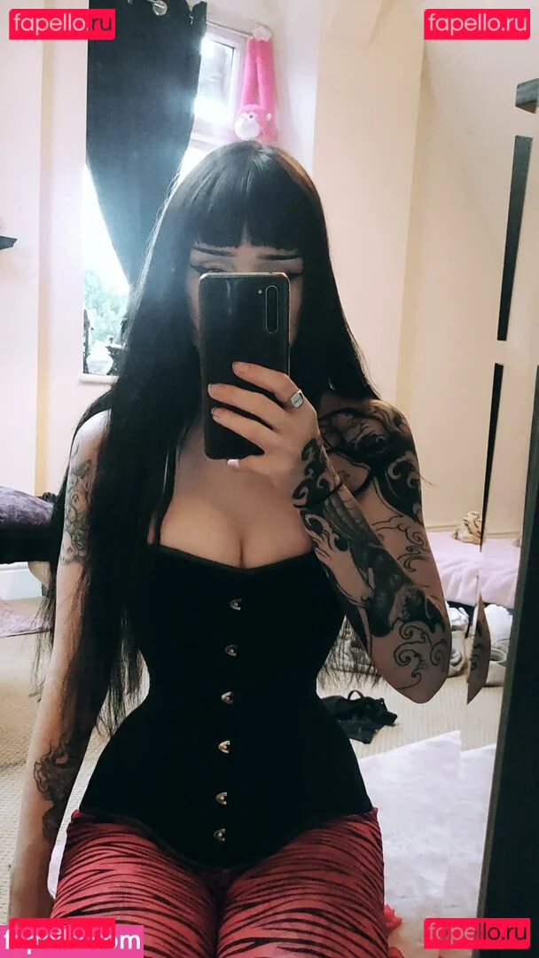 missdellavigne Onlyfans Photo Gallery 